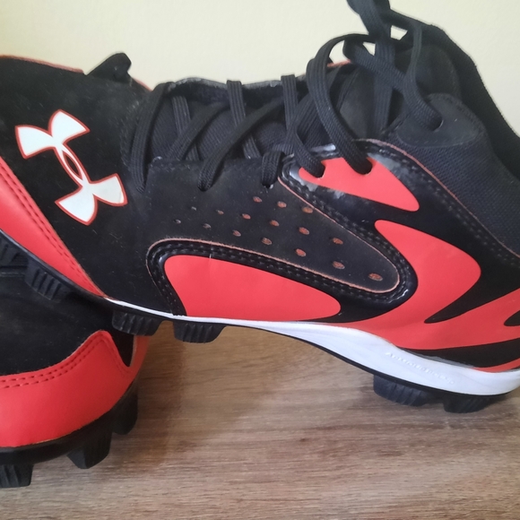 Shoes - Picture 4 of 7